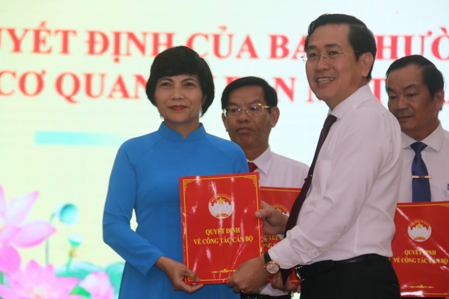 Mat-Trang-Khanh-Hoa-.jpg (134 KB)