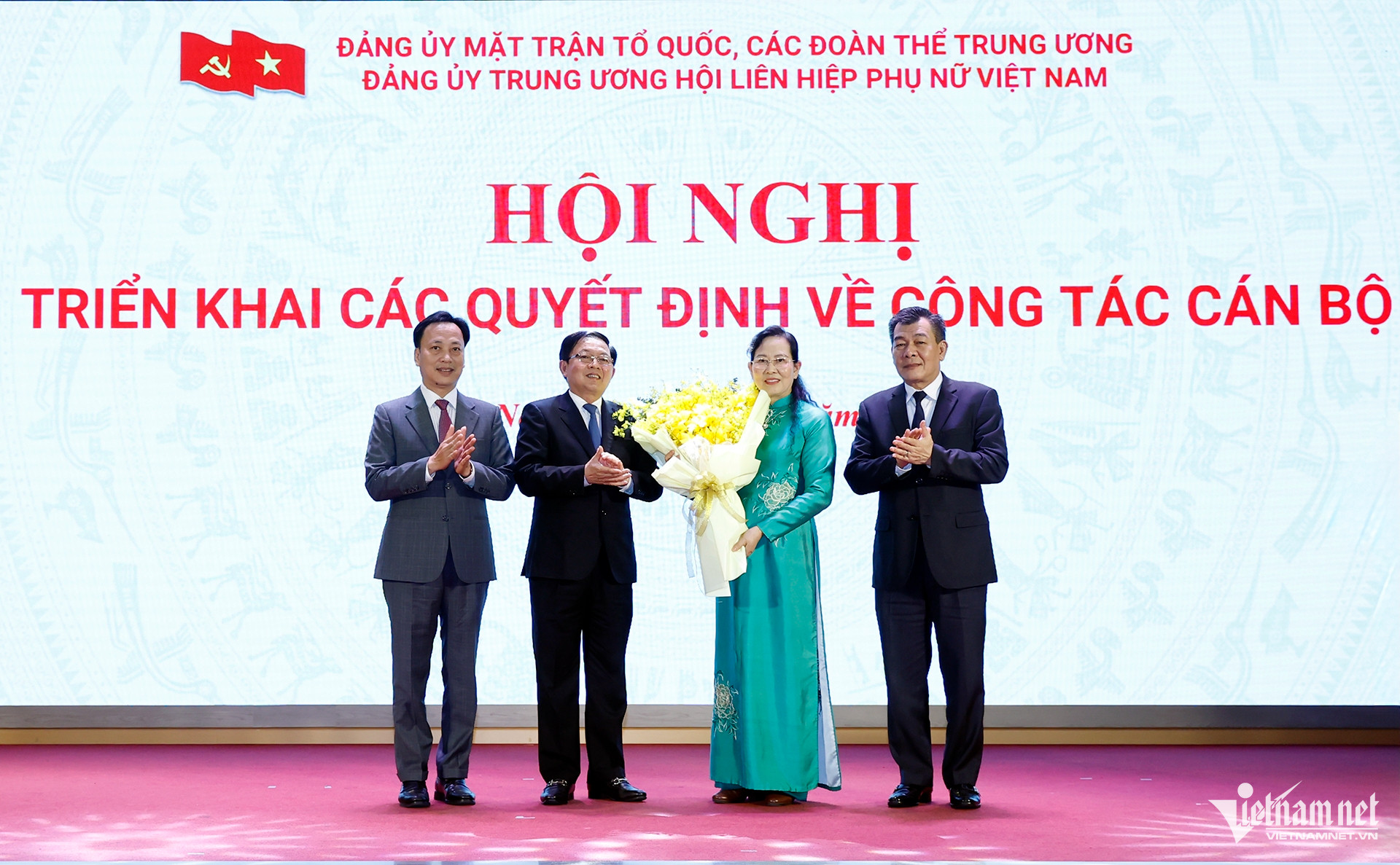 w-le-thi-thuy-4-1618.jpg (573 KB)