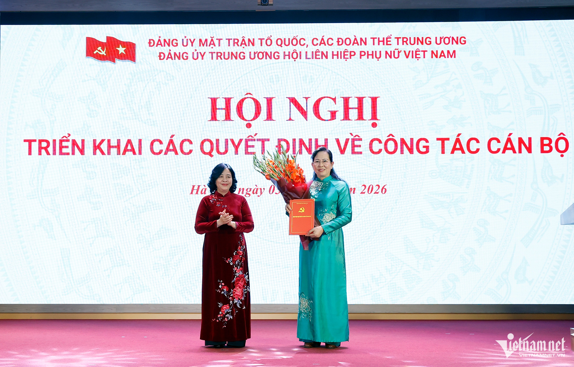 w-le-thi-thuy-5-1617.jpg (630 KB)