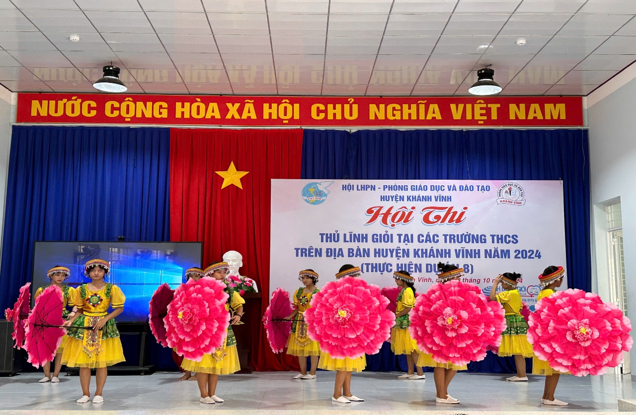 Hội thi TLG 1.jpg (443 KB)