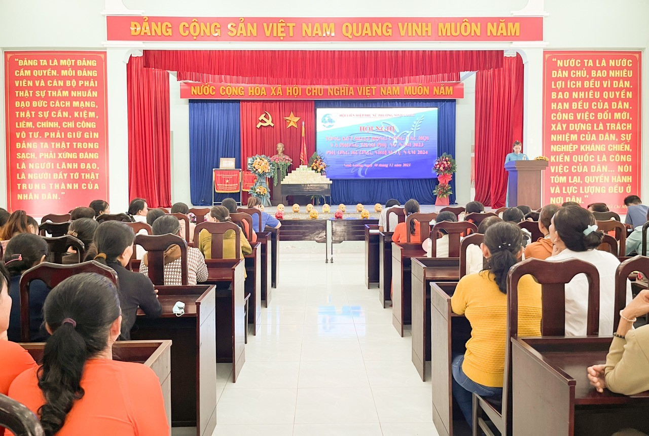 Ninh Giang hỗ trợ PN nghèo 1.png (1.51 MB)