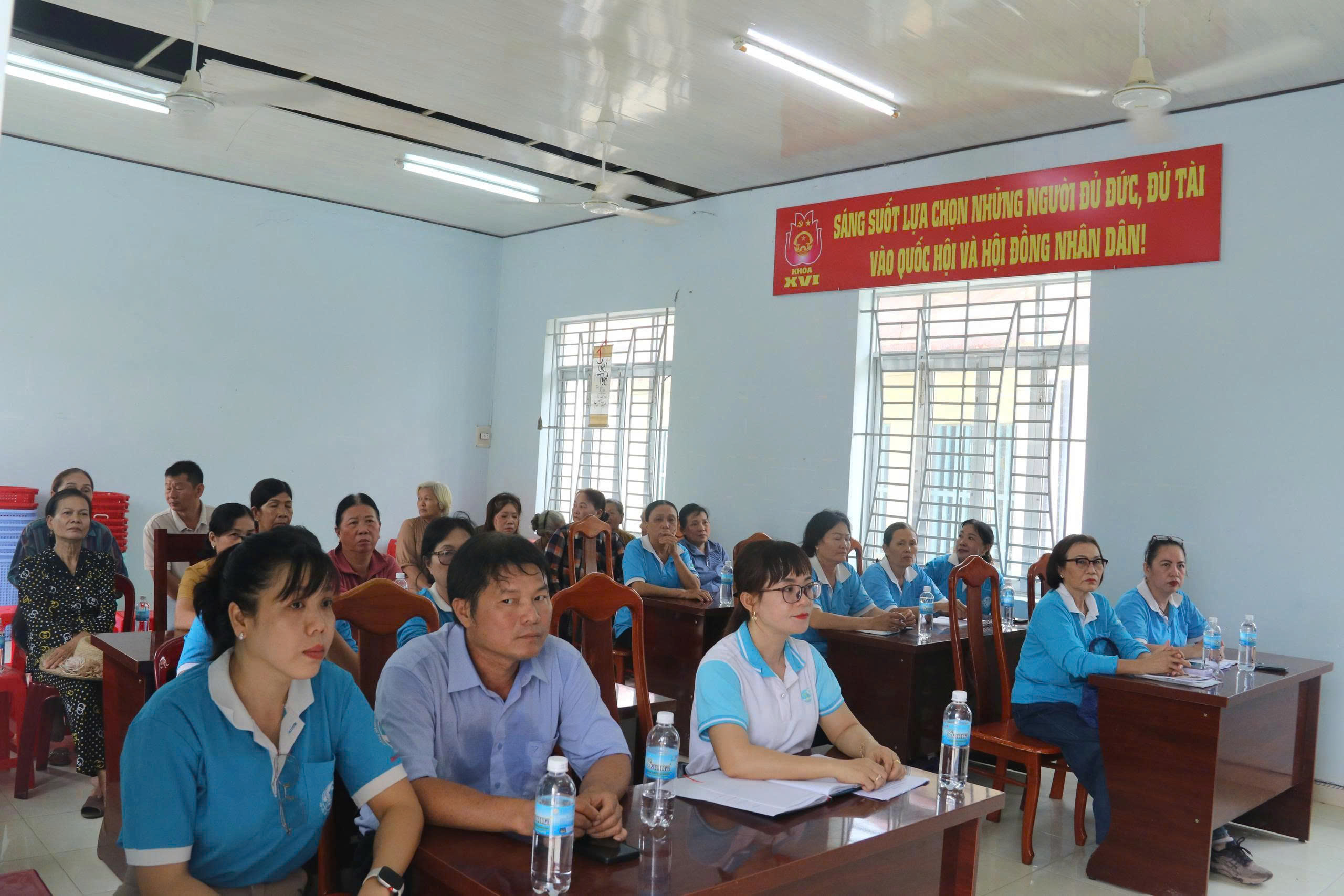 ra mắt mô hình.jpg (643 KB)