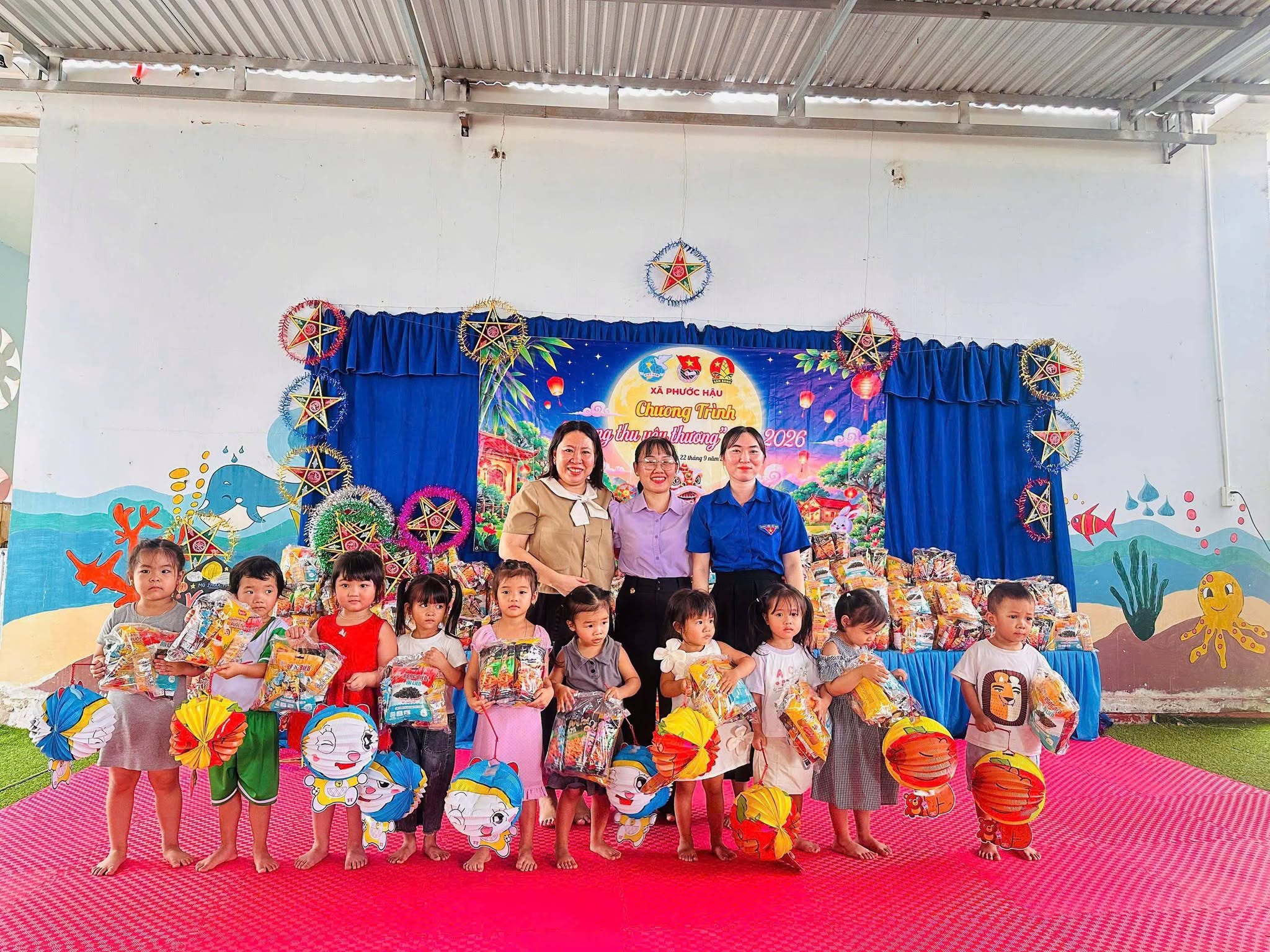 trung thu 2.jpg (632 KB)