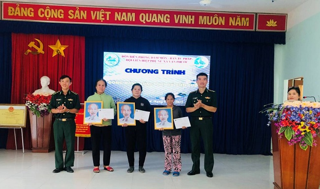 Vạn Phước tổ chức tuyên truyền  biển đảo 2.jpg (99 KB)