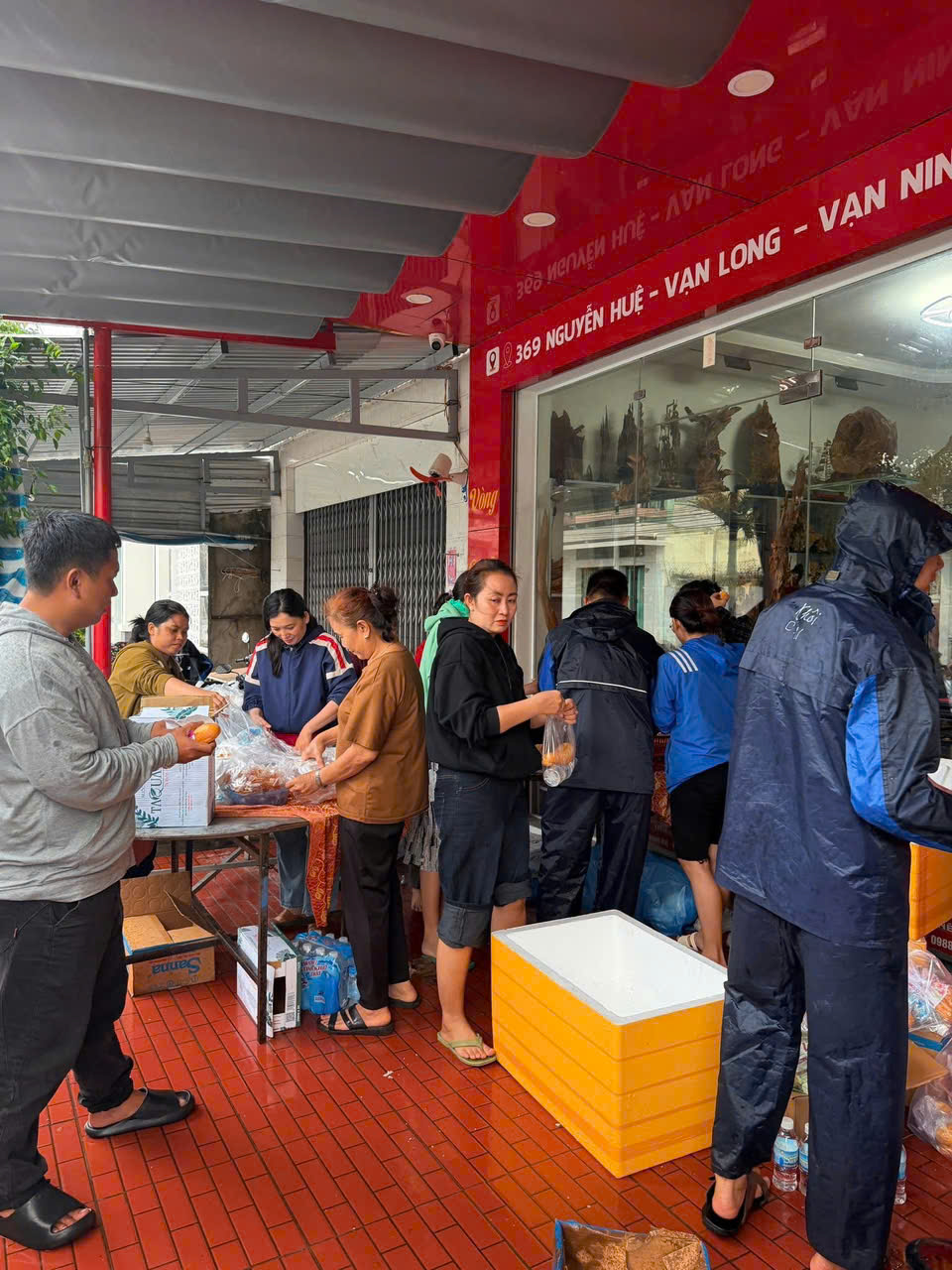 TU BONG.jpg (342 KB)