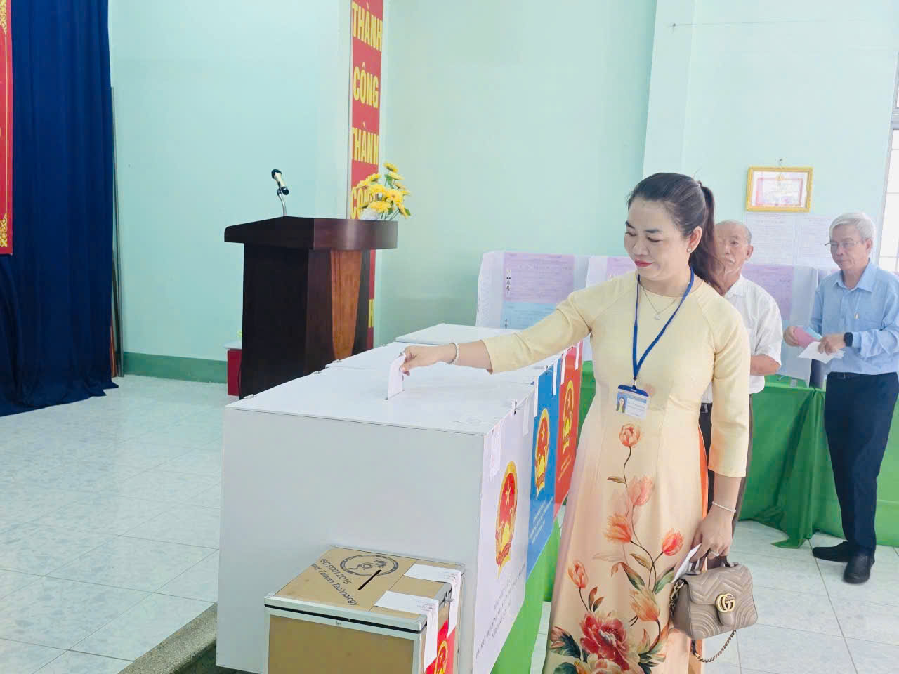 CAM LINH 1.jpg (164 KB)