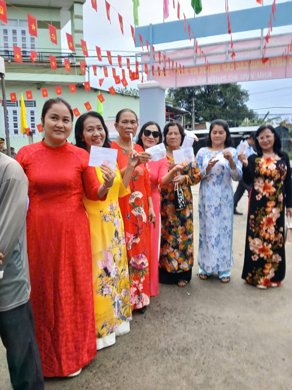 DIEN KHANH 2.jpg (303 KB)