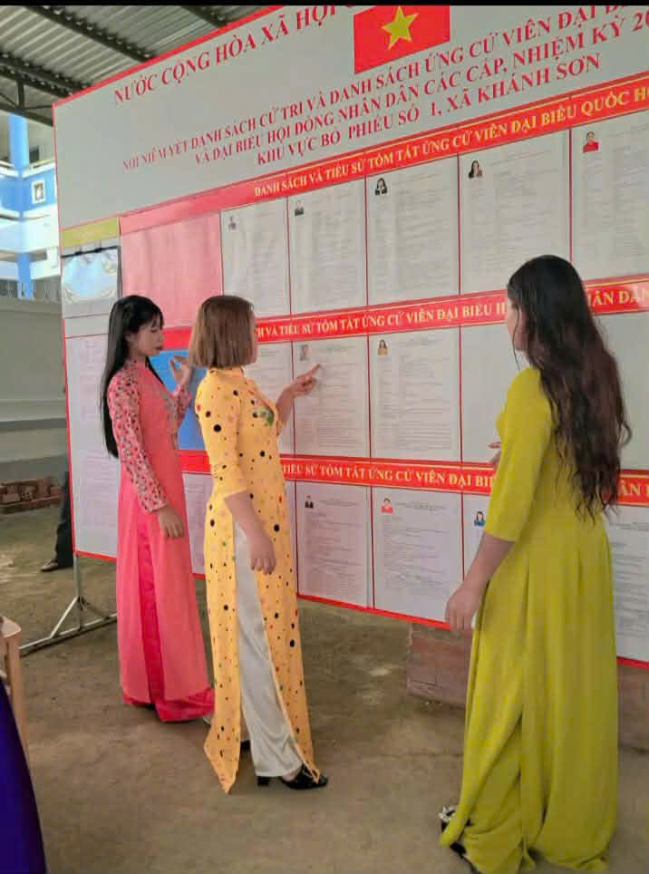 Khanh son.jpg (135 KB)