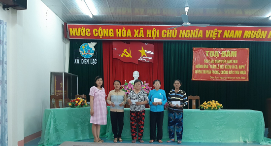 Hoat dong cac cap Hoi Phu nu Dien Khanh thang 7-4.png (322 KB)